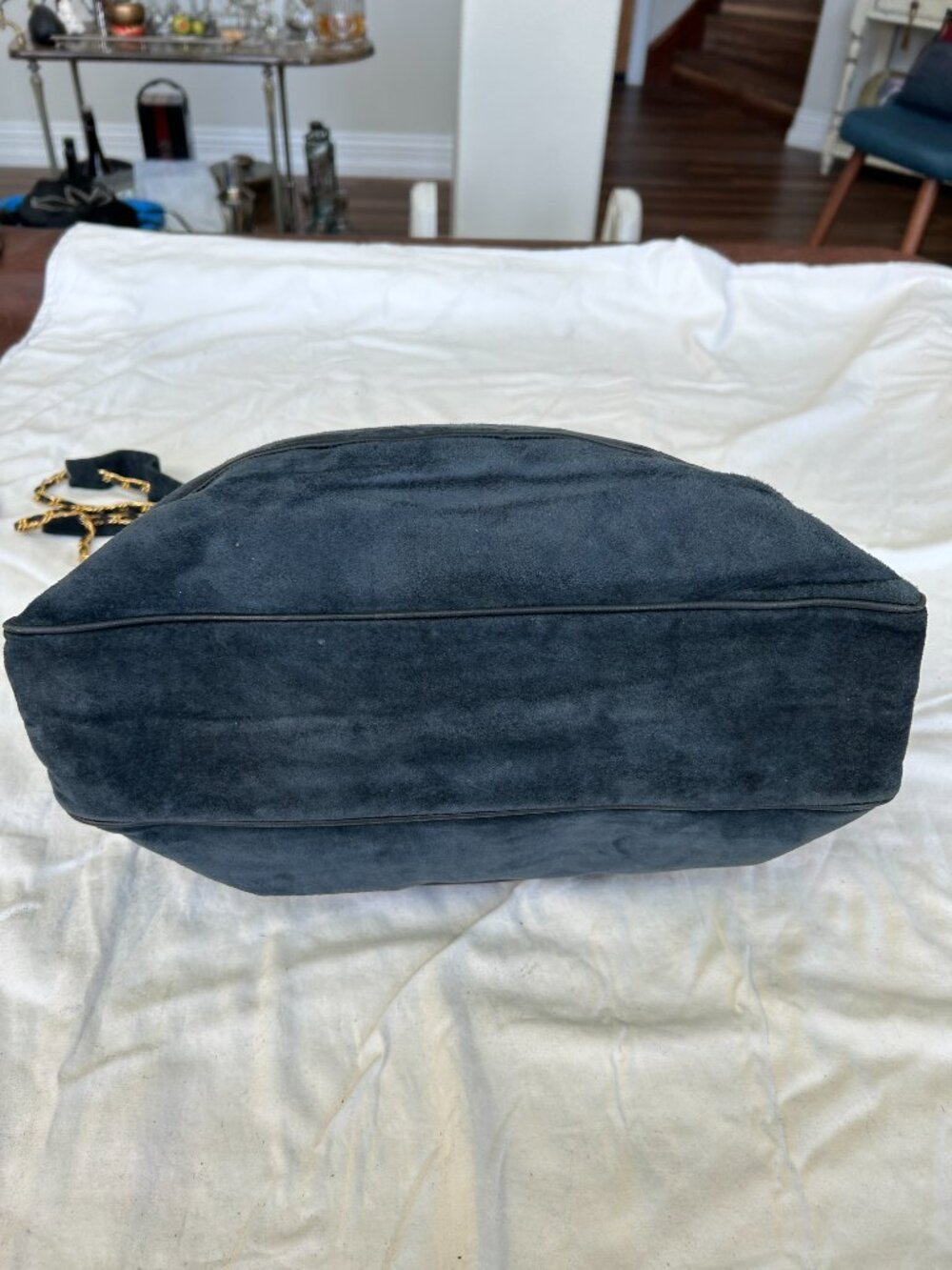 Vintage Jay Herbert New York blue suede hobo bag. - Picture 5 of 10